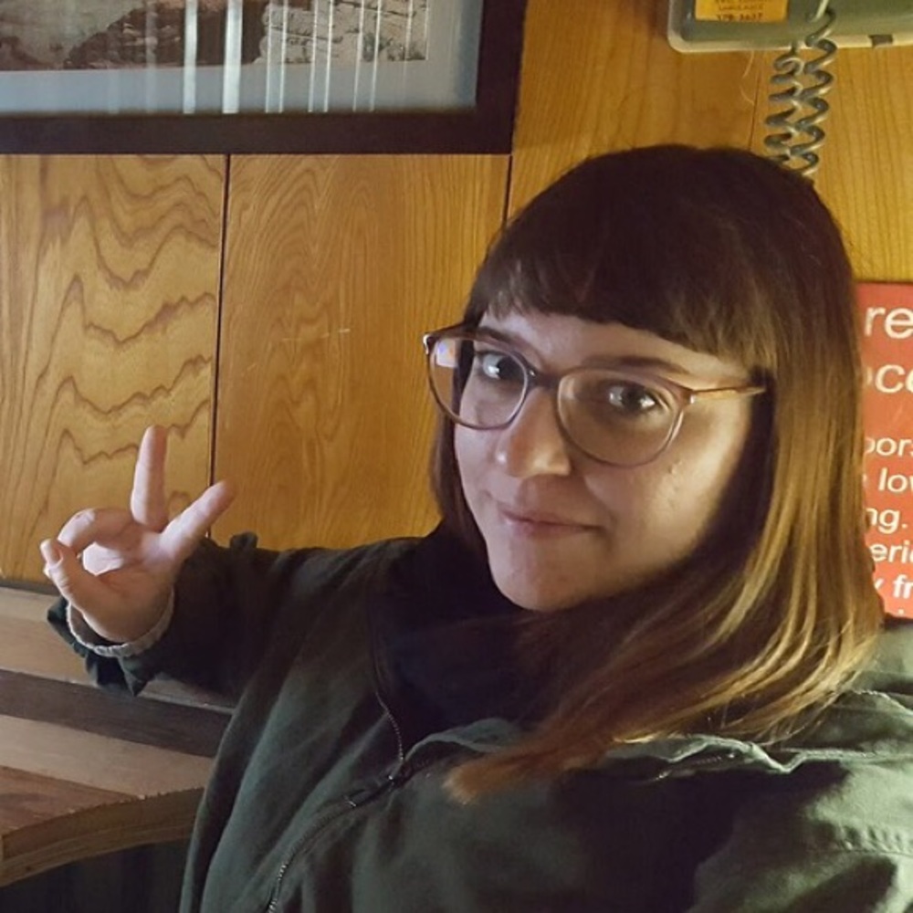 Meet your Posher, Cassandra